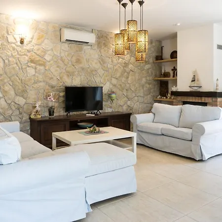 Histria Relax For 8 People In Istria With Sea View And Children Playground Smoljanci