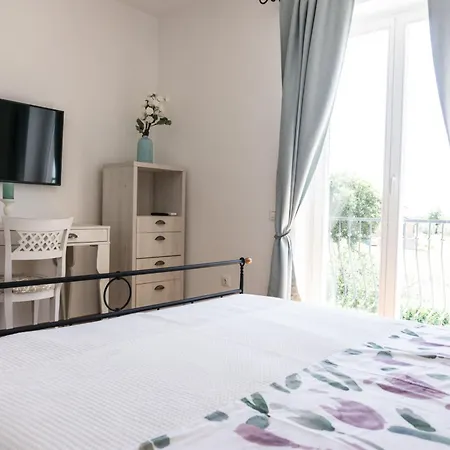 Histria Relax For 8 People In Istria With Sea View And Children Playground Smoljanci